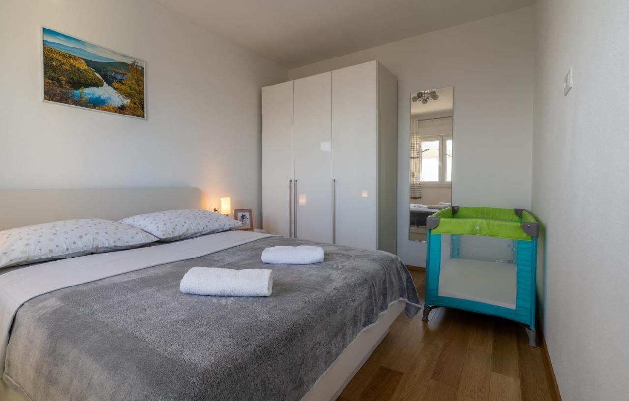 Private Villa Golden Hour With A View Of Split Area Kastel Sucurac ภายนอก รูปภาพ