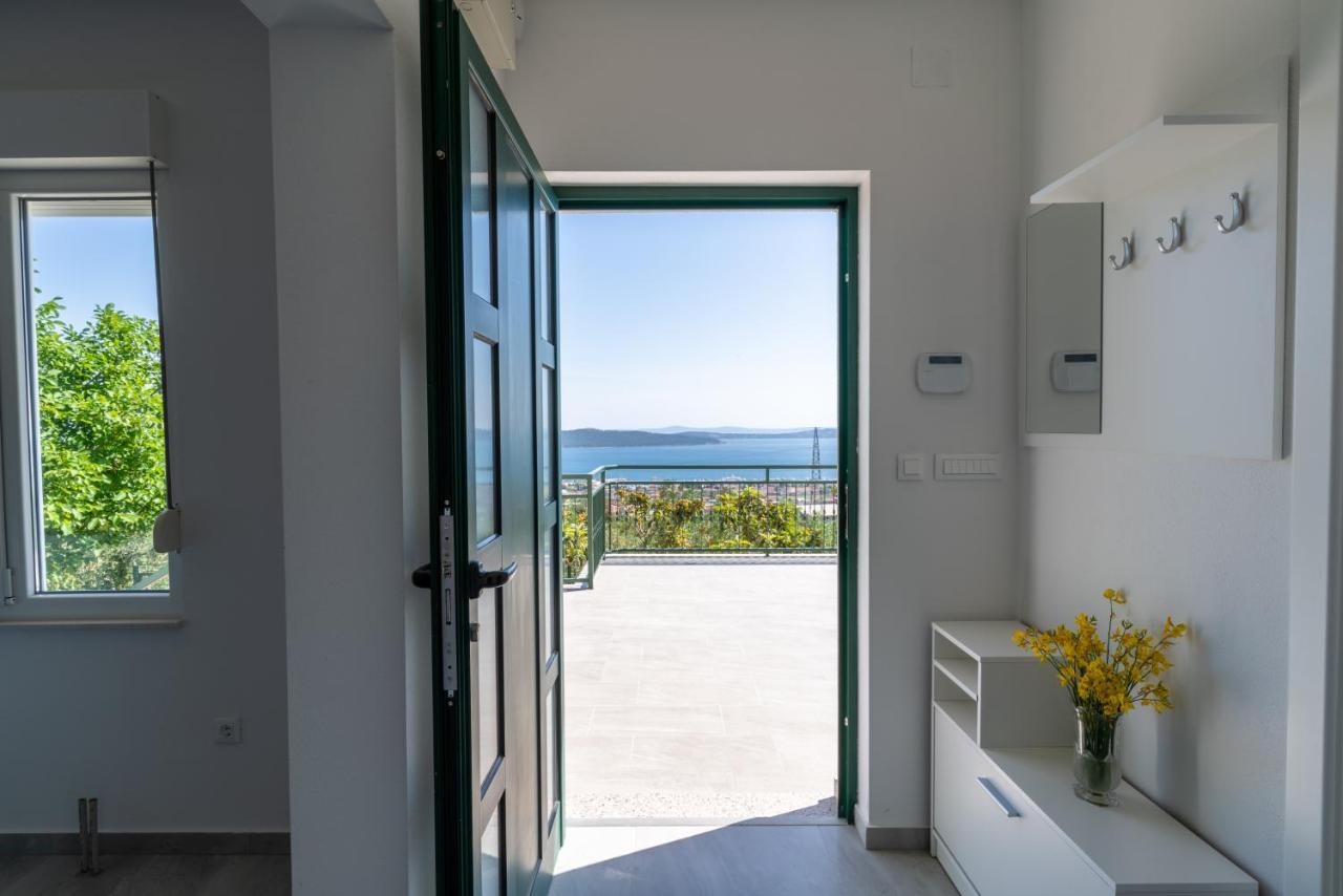 Private Villa Golden Hour With A View Of Split Area Kastel Sucurac ภายนอก รูปภาพ