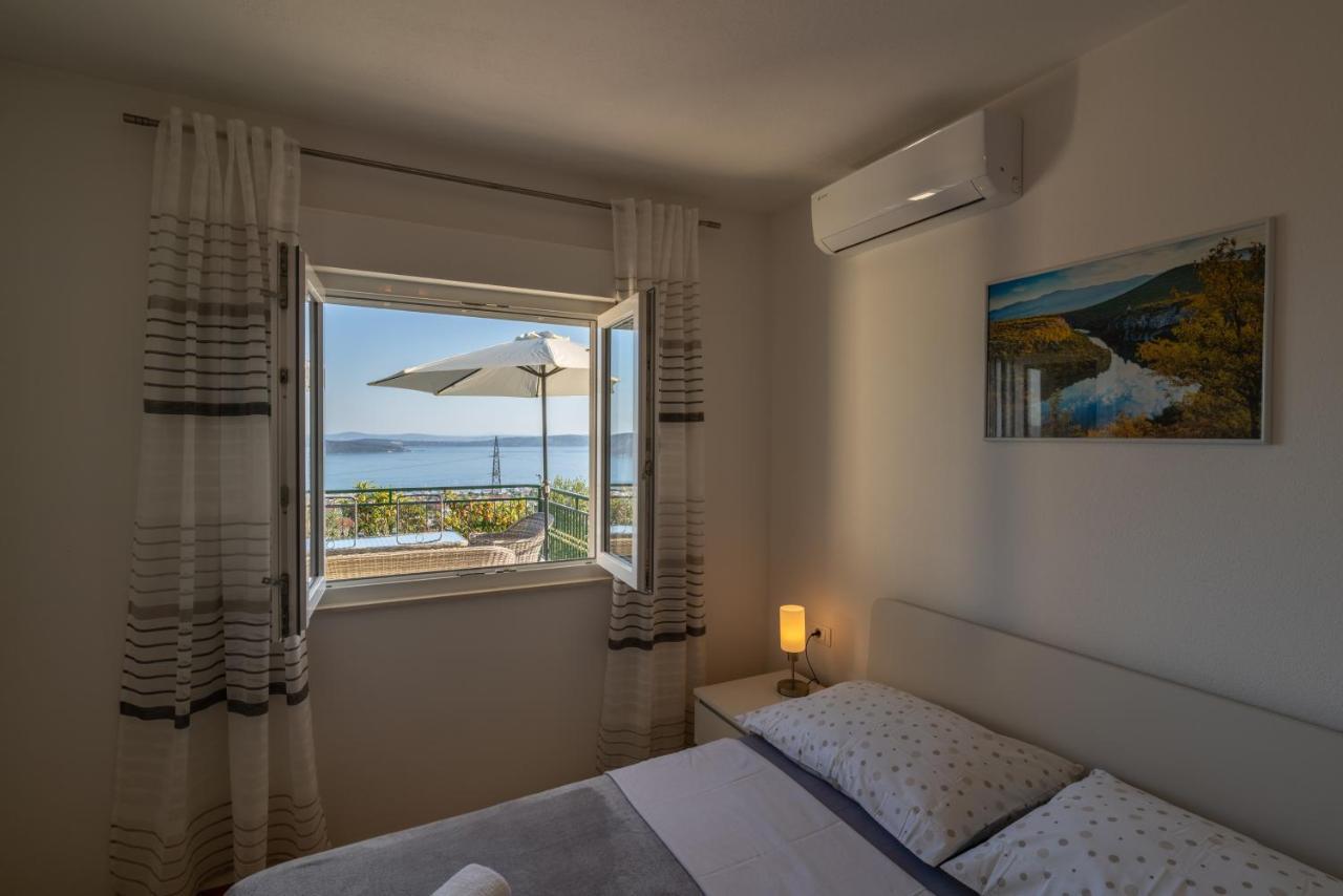 Private Villa Golden Hour With A View Of Split Area Kastel Sucurac ภายนอก รูปภาพ